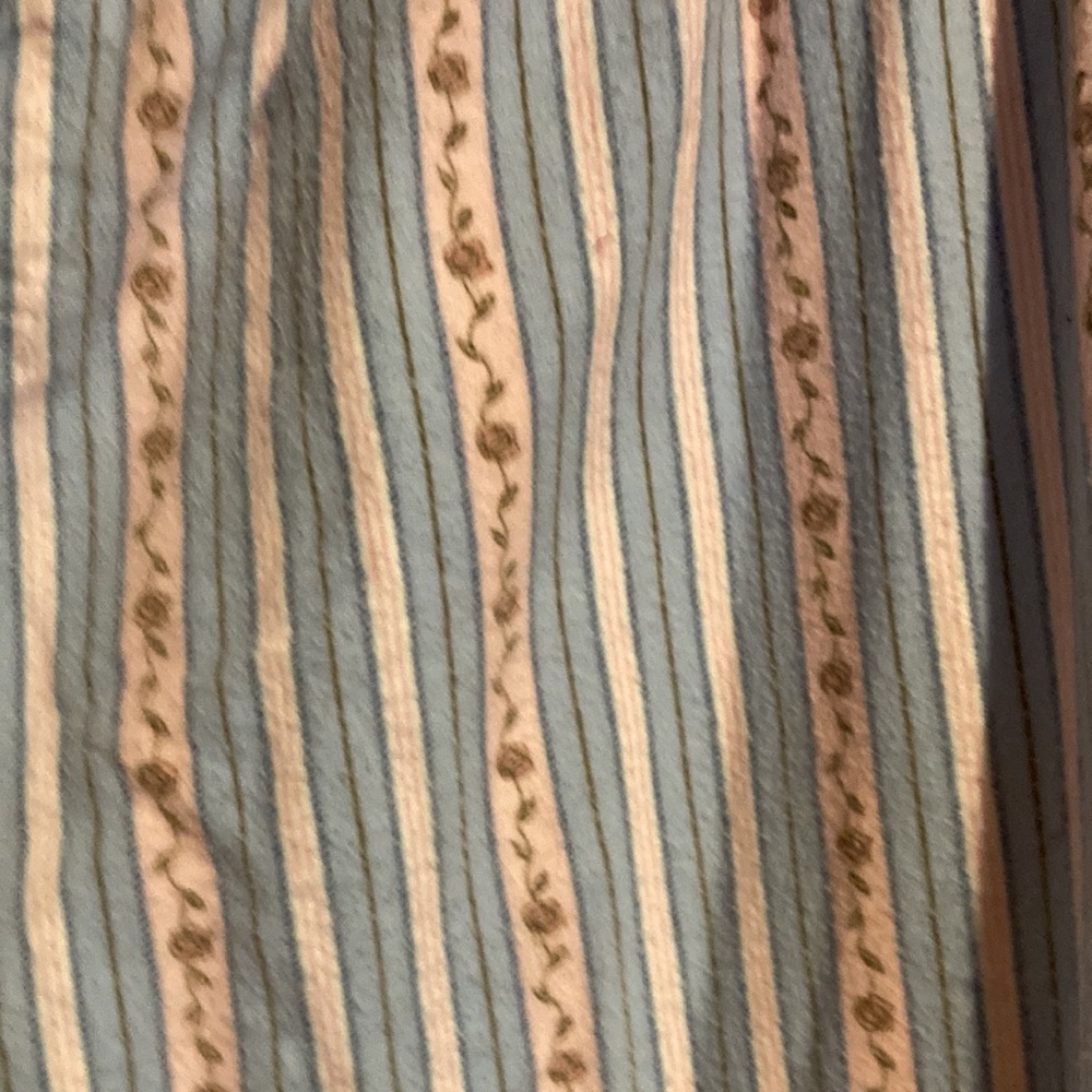❤️ Flannel Rose Print Pj Bottoms - Picture 2 of 5